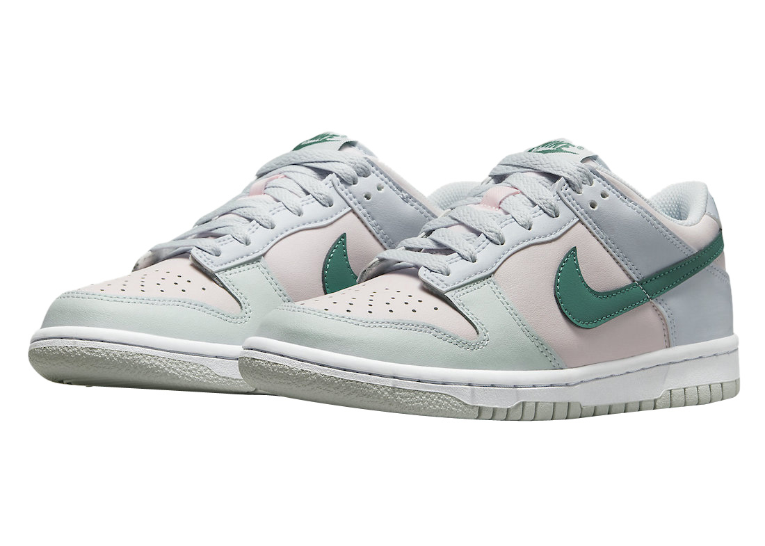 Nike Kid's Dunk Low GS Shoes - Football Grey / Mineral Teal / Pearl Pink Sportive