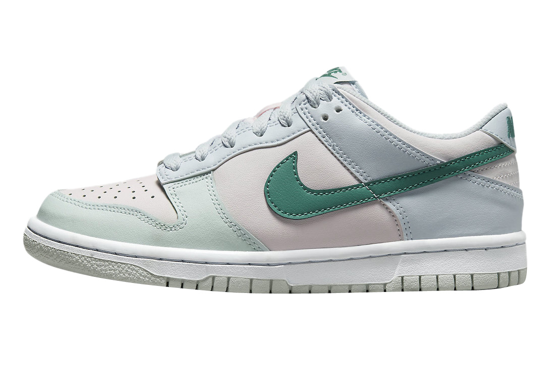 Nike Kid's Dunk Low GS Shoes - Football Grey / Mineral Teal / Pearl Pink Sportive
