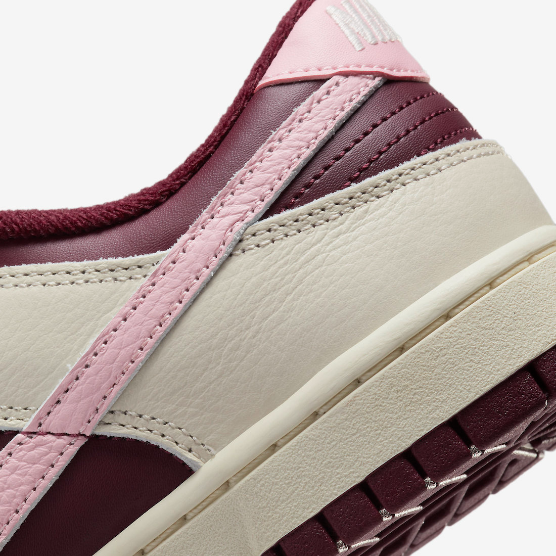 Nike Men's Dunk Low Retro RPM Shoes - Pale Ivory / Medium Soft Pink / Night Maroon Sportive