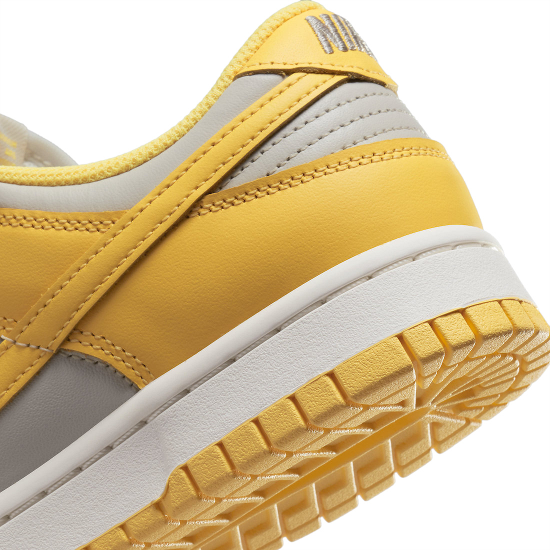 Nike Women's Dunk Low Shoes - Light Bone / Citron Pulse / Sail - Shopsportive