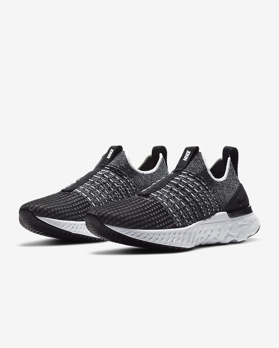 Nike Women's React Phantom Run Flyknit 2 Shoes - Black / White