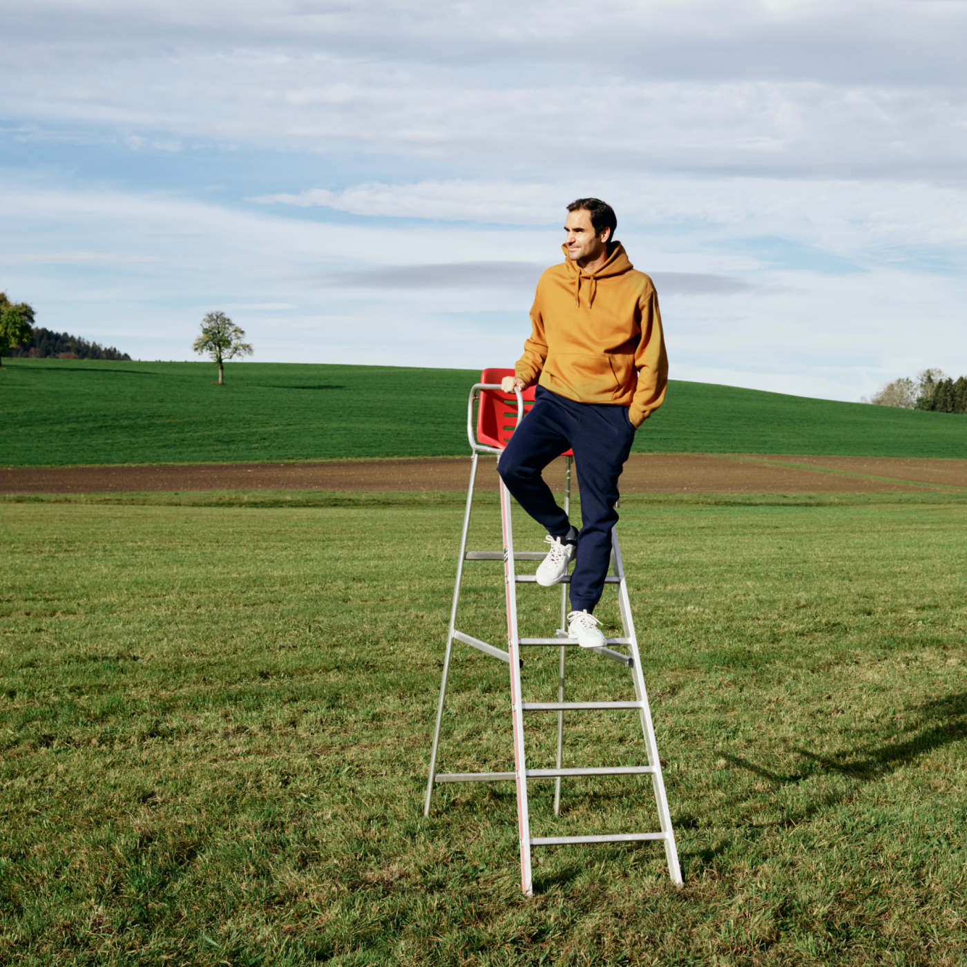 On Running Men's The Roger Advantage Shoes - White / Midnight - Shopsportive