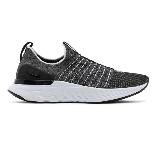 Nike Women's React Phantom Run Flyknit 2 Shoes - Black / White