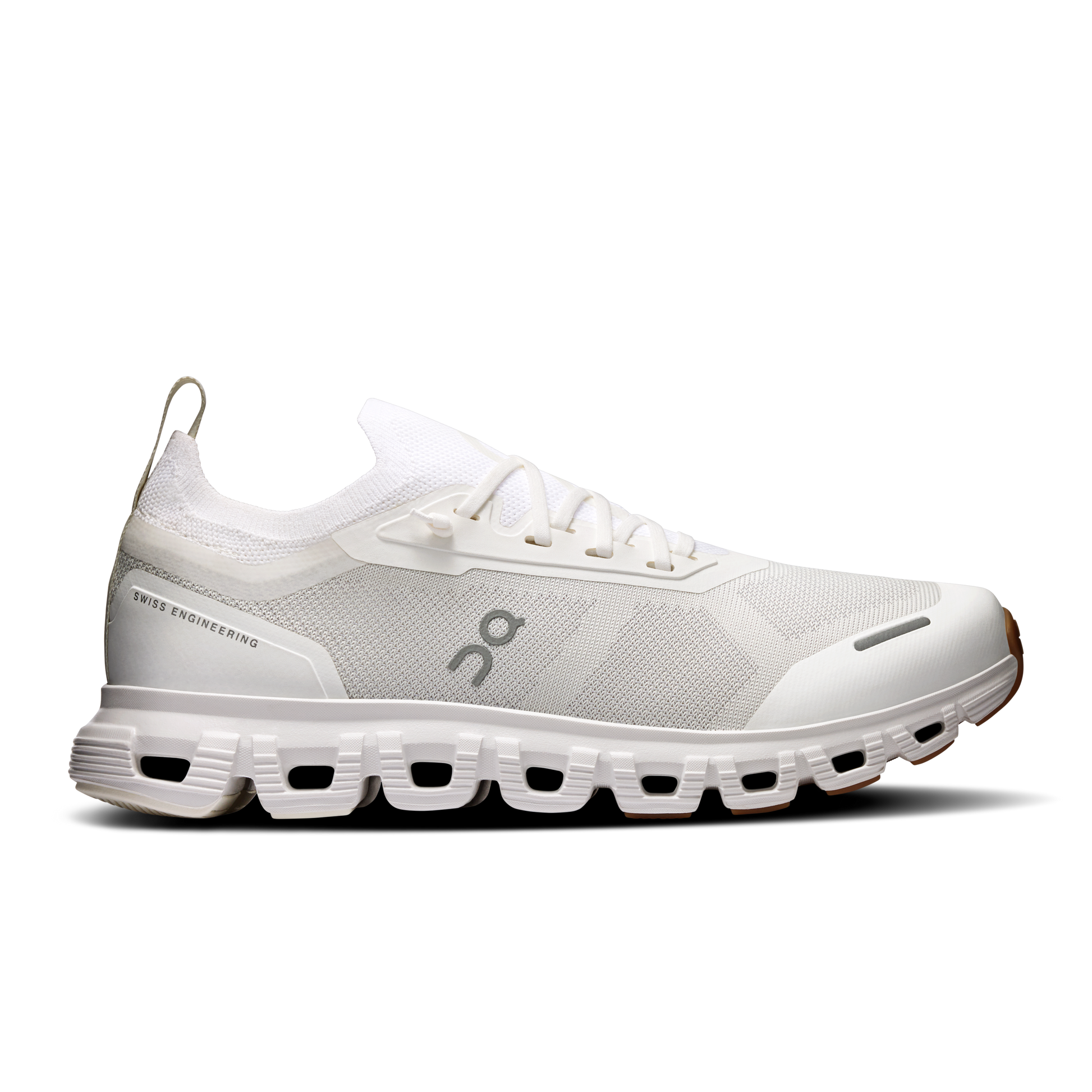 On Running Women's Cloud 6 Versa Shoes - White / White - Shopsportive