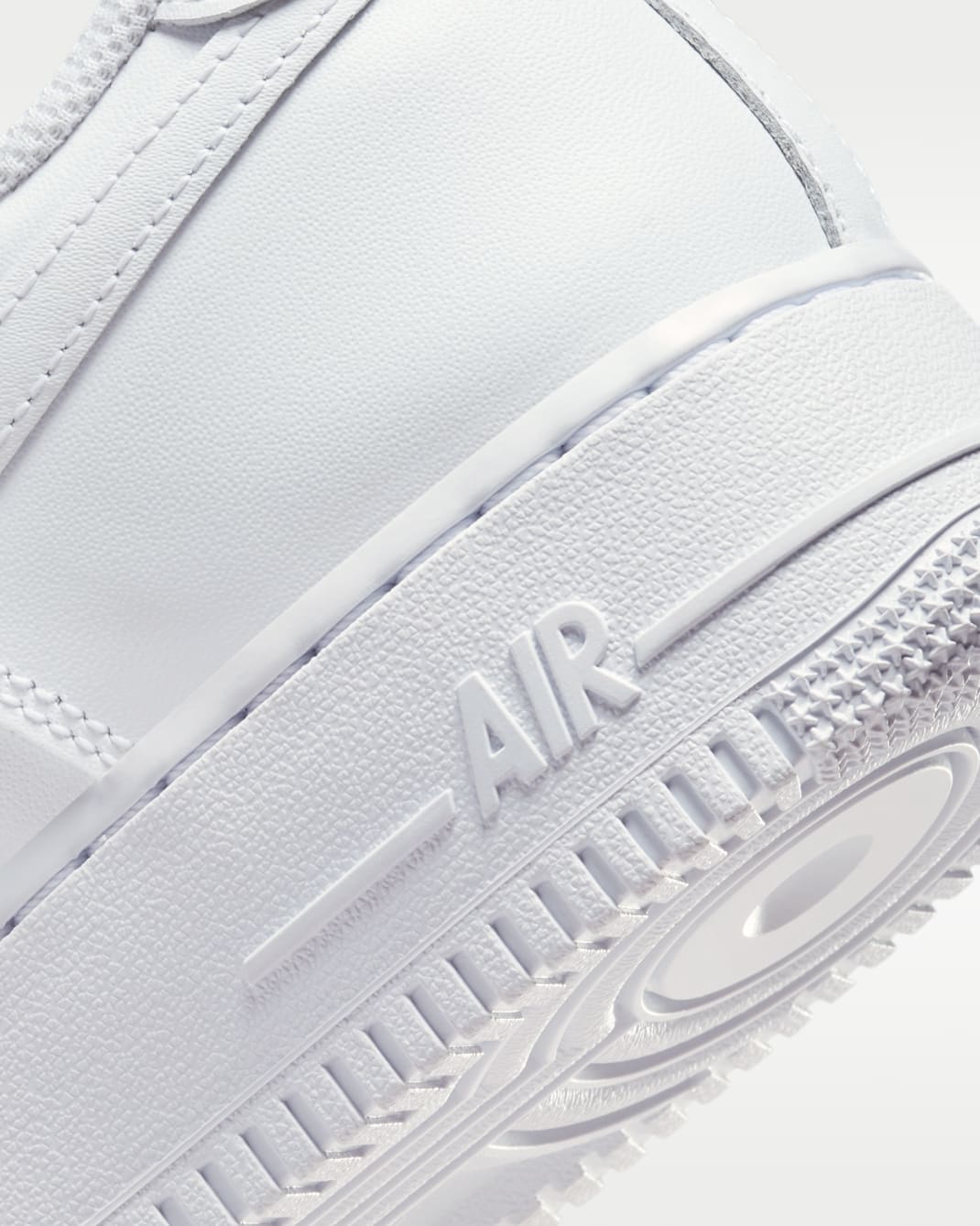 Nike Men's Air Force 1 '07 Flyease Shoes - White / White / White
