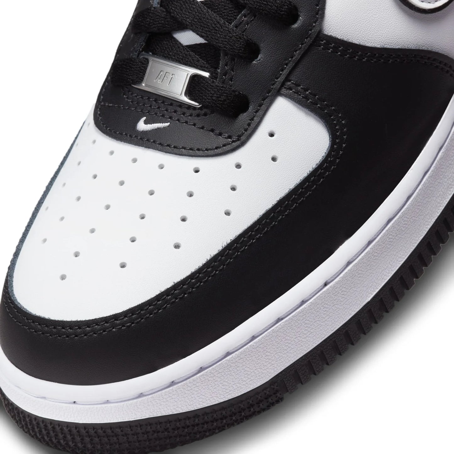 Nike Men's Air Force 1 '07 Shoes - Black / White