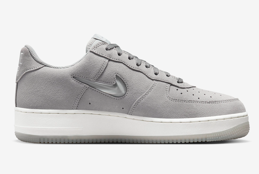 Nike Men's Air Force 1 Low Retro Shoes - Light Smoke Grey / Summit White Sportive