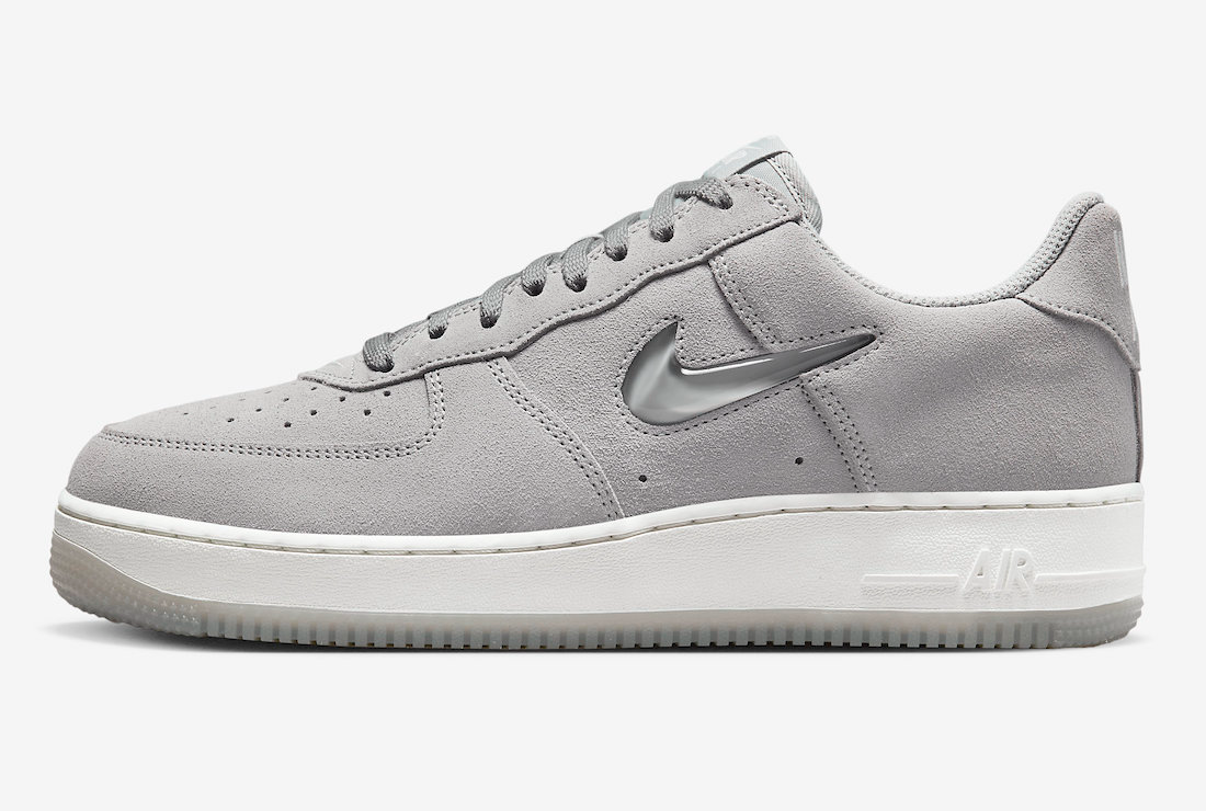 Nike Men's Air Force 1 Low Retro Shoes - Light Smoke Grey / Summit White Sportive