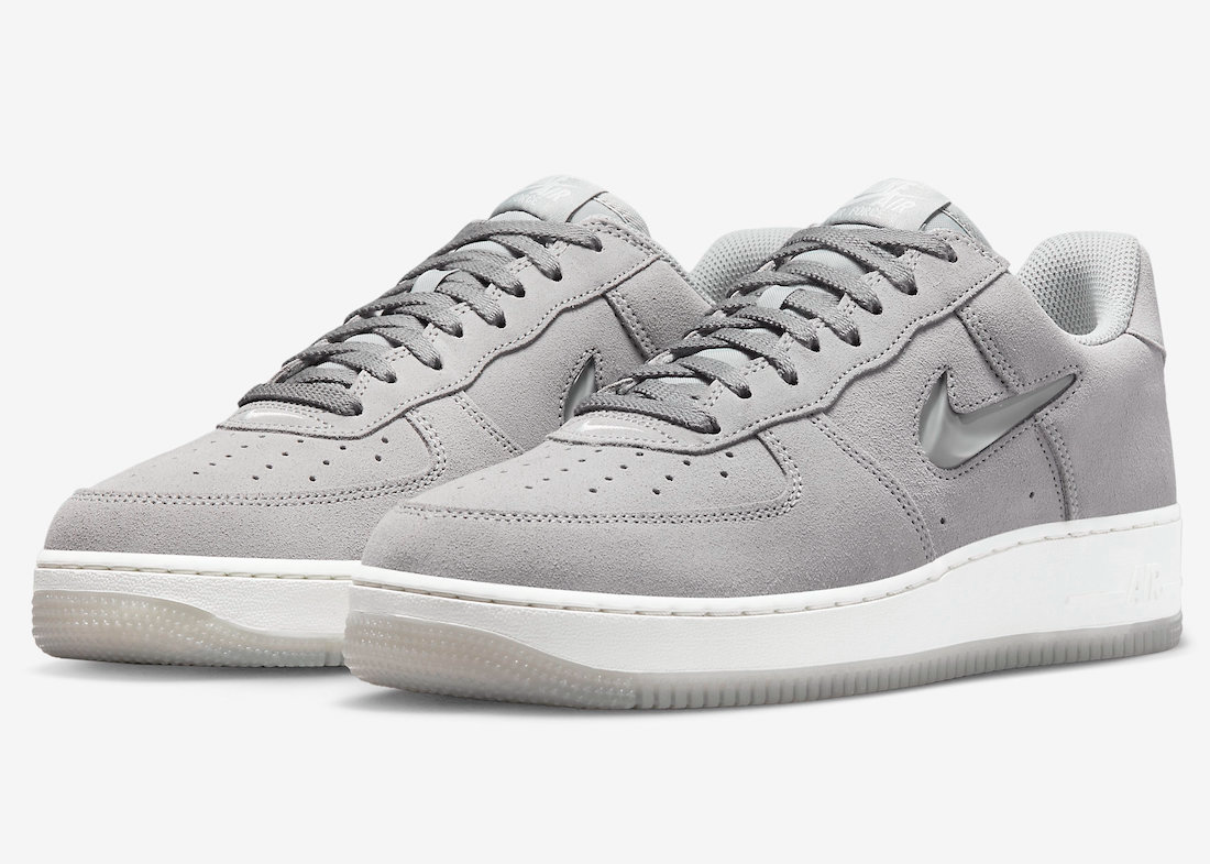 Nike Men's Air Force 1 Low Retro Shoes - Light Smoke Grey / Summit White Sportive