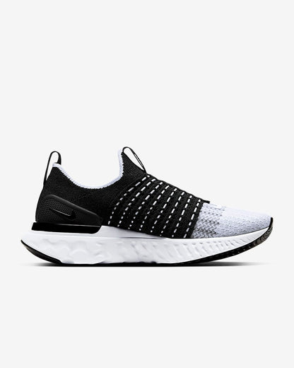 Nike Women's React Phantom Run Flyknit 2 Shoes - Black / White - Shopsportive