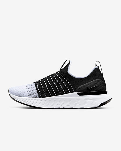 Nike Women's React Phantom Run Flyknit 2 Shoes - Black / White - Shopsportive