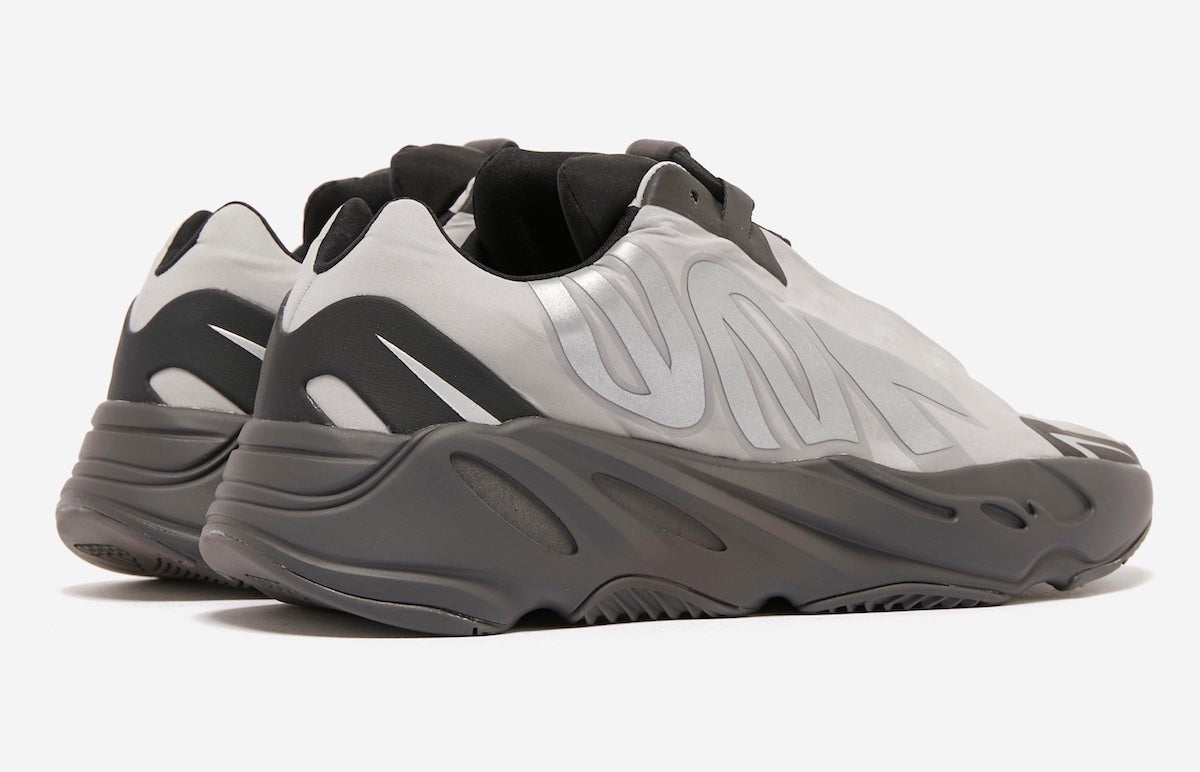 Adidas Men's Yeezy Boost 700 MNVN Shoes - Metallic