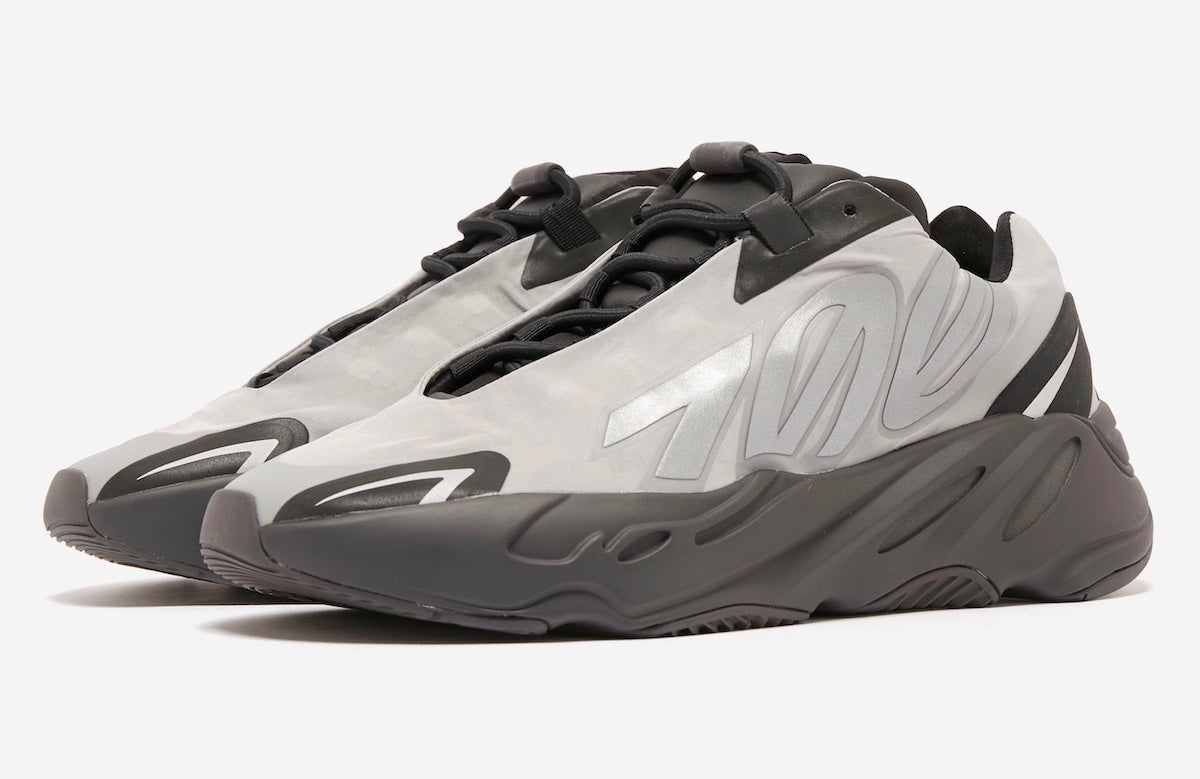 Adidas Men's Yeezy Boost 700 MNVN Shoes - Metallic