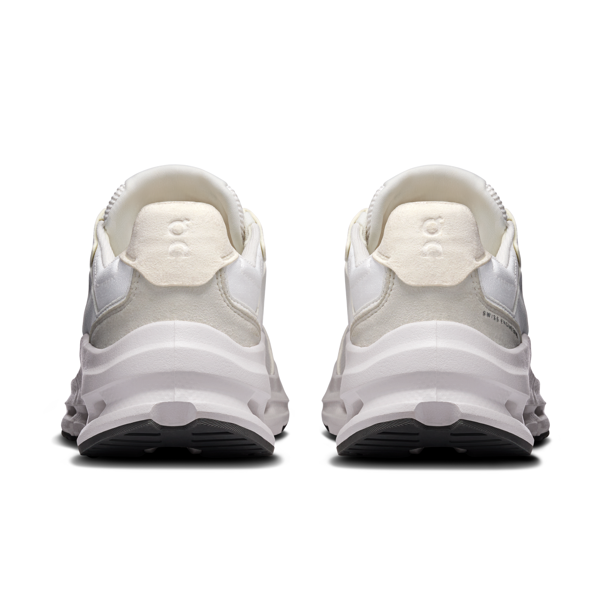 On Running Women's Cloudnova Rift Shoes - White / Ice - Shopsportive
