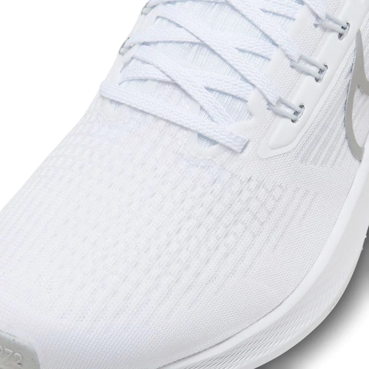 Nike Women's Air Zoom Pegasus 39 Shoes - White / Metallic Silver / Pure Platinum / Grey Fog