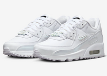 Load image into Gallery viewer, Nike Women&#39;s Air Max 90 SE Just Do It Shoes - All White
