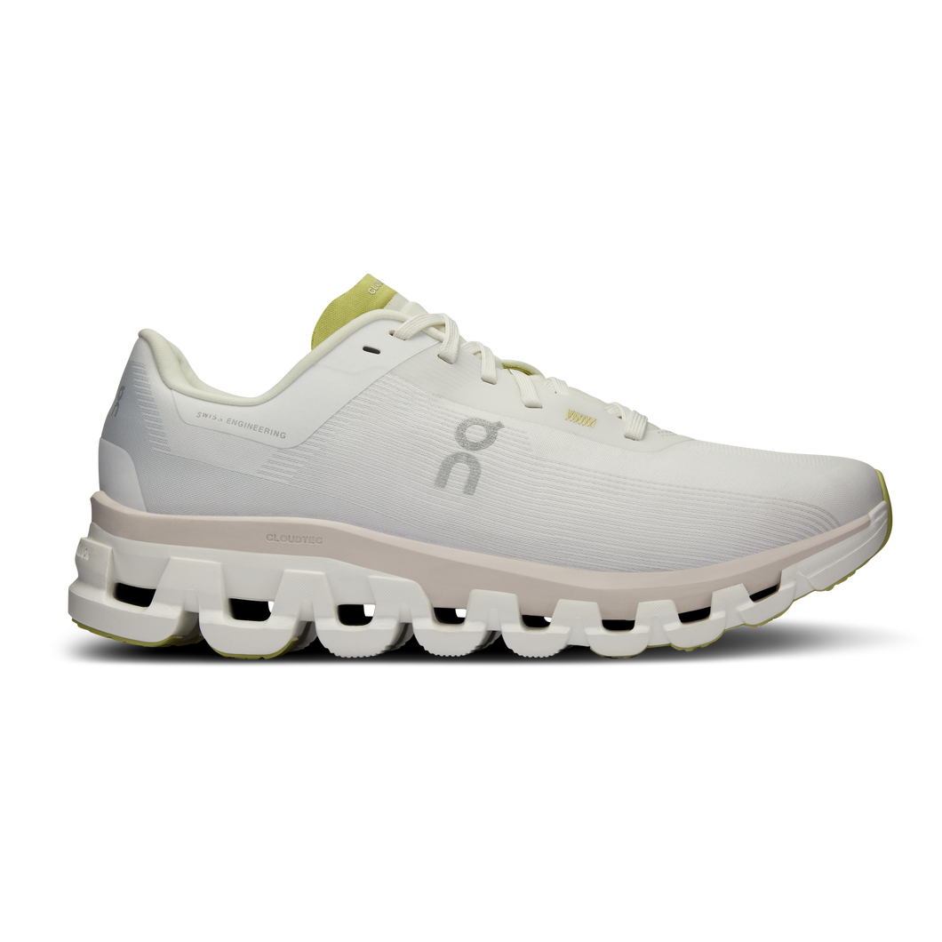 On Running Women's Cloudflow 4 Shoes - White / Sand
