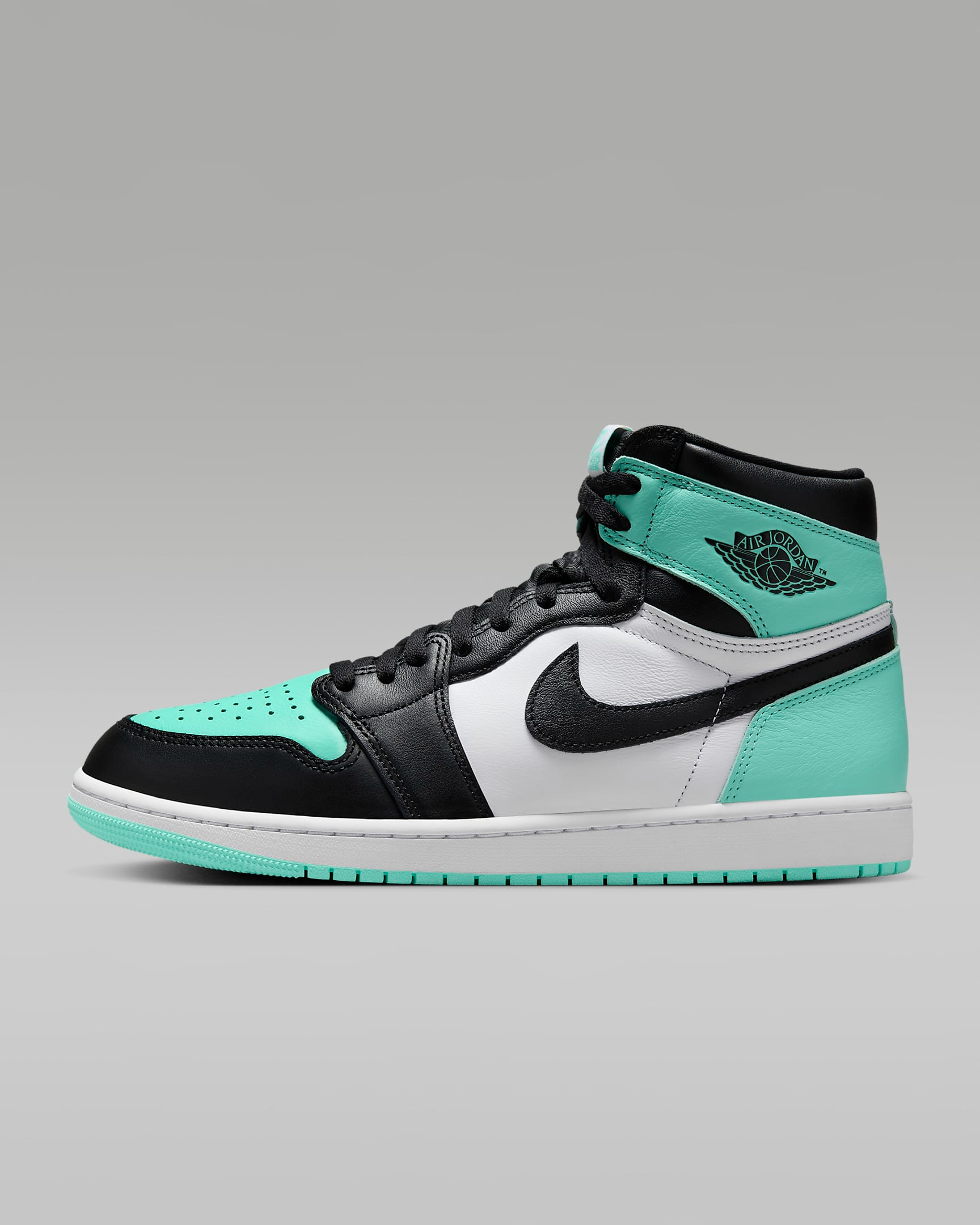Nike Men's Air Jordan 1 Retro High OG Shoes - White / Green Nike Men's Air Jordan 1 Retro High OG Shoes - White / Green