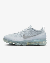 Load image into Gallery viewer, Nike Women&#39;s Air VaporMax 2023 Flyknit Shoes - Pure Platinum / White
