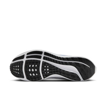Load image into Gallery viewer, Nike Men&#39;s Pegasus 40 Shoes - Racer Blue / White / Black / Sundial
