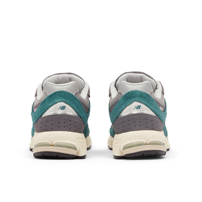 New Balance Men's 2002R Shoes - Spruce / Magnet / Shadow / Grey - Shopsportive