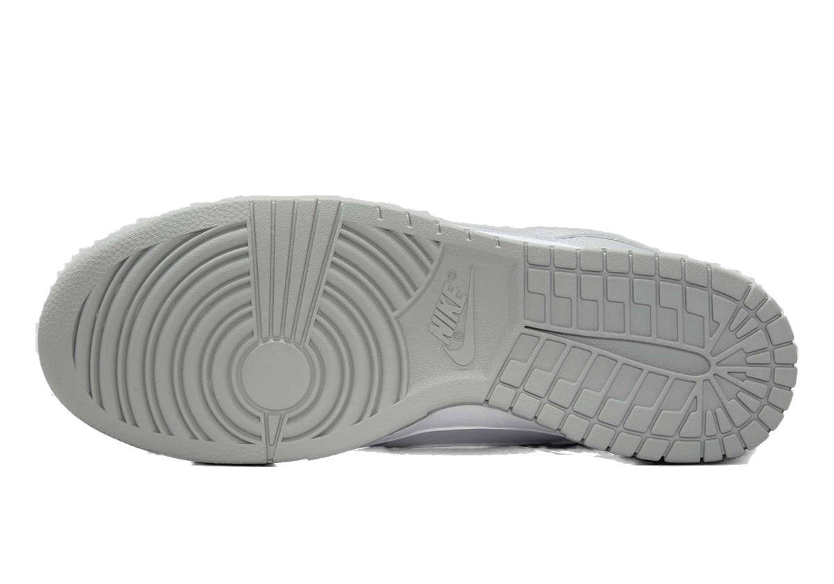 Nike Men's Dunk Low Shoes - White / Light Smoke Grey - Shopsportive