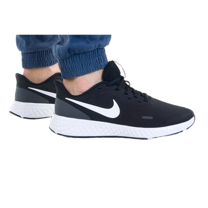 Nike Men's Revolution 5 Extra Wide Shoes - Black / White / Anthracite - Shopsportive