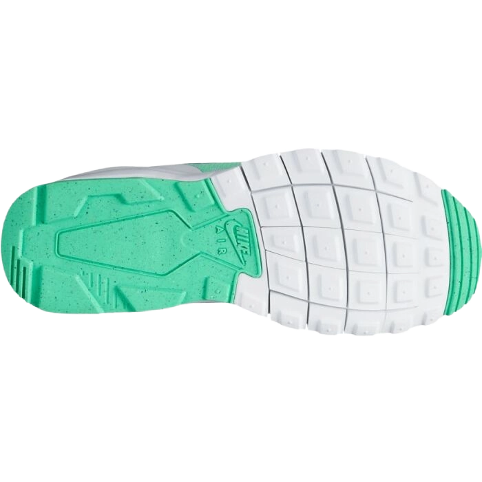Nike Women's Air Max Motion Lw Eng Shoes - Light Turquoise / White - Shopsportive