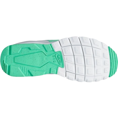 Nike Women's Air Max Motion Lw Eng Shoes - Light Turquoise / White - Shopsportive