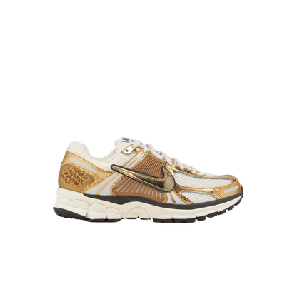 Nike Women's Zoom Vomero 5 Shoes - Photon Dust / Metallic Gold / Gridiron / Sail - Shopsportive