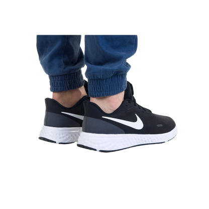 Nike Men's Revolution 5 Extra Wide Shoes - Black / White / Anthracite - Shopsportive