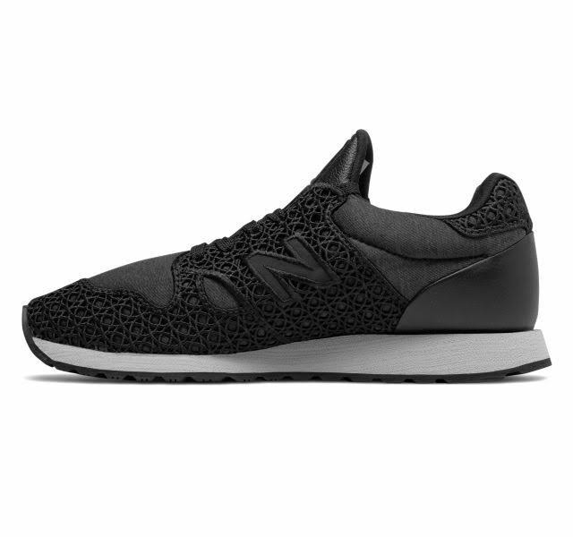 New Balance Women's 520 Re-engineered Shoes - All Black Sportive