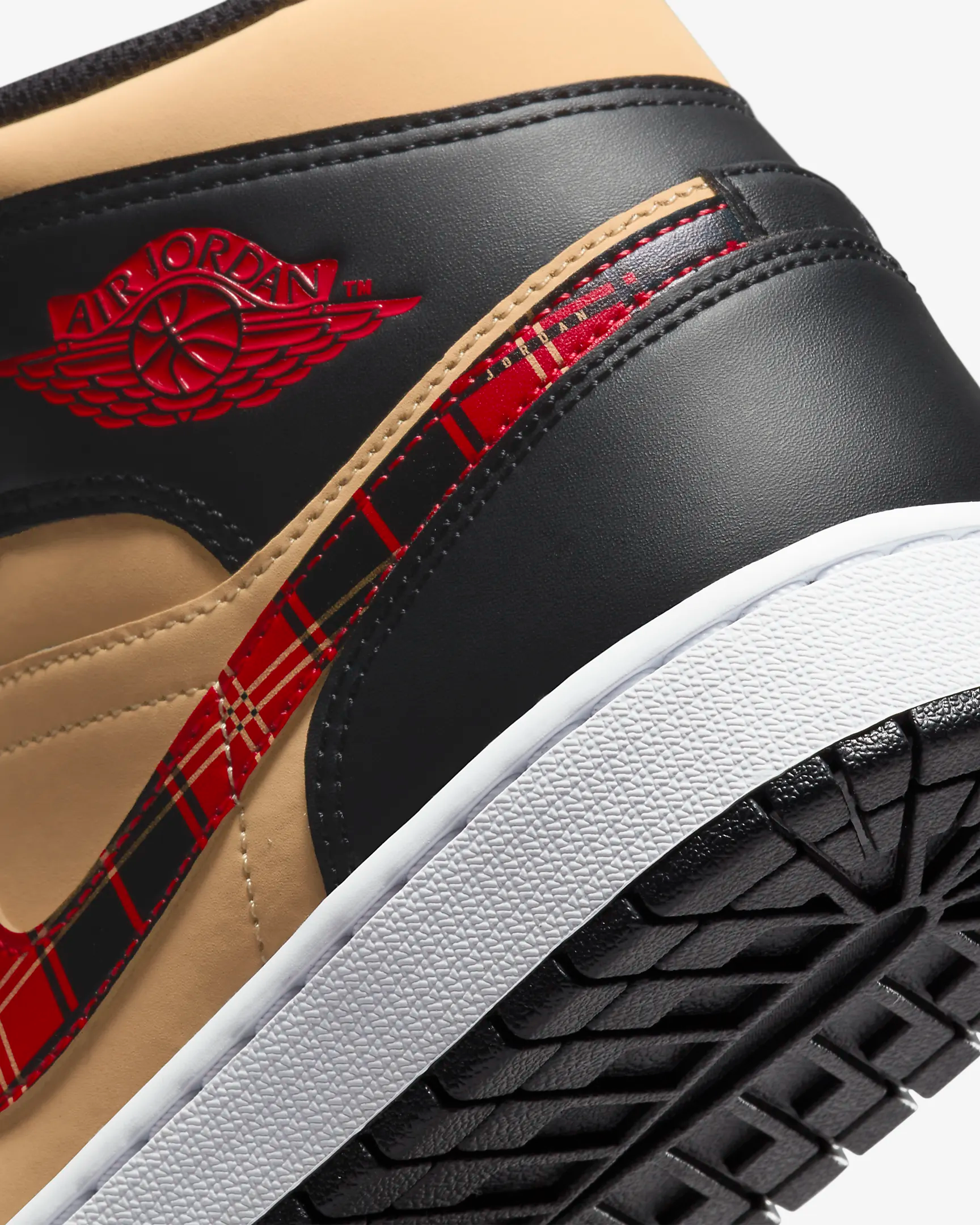 Nike Men's Air Jordan 1 Mid SE Shoes - Black / Sesame / Fire Red / Multi-Color Sportive