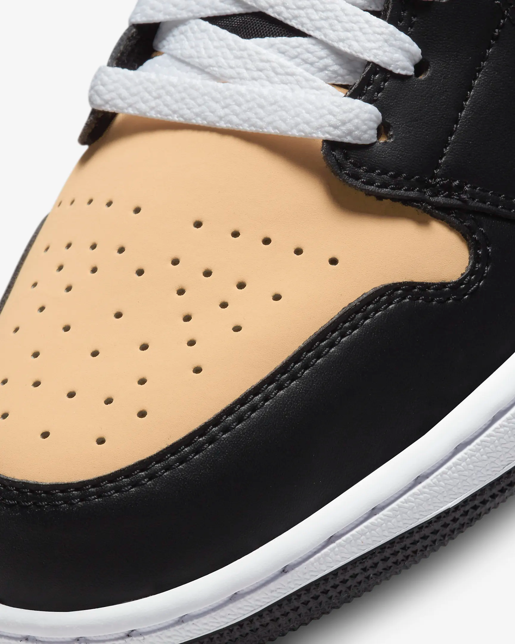 Nike Men's Air Jordan 1 Mid SE Shoes - Black / Sesame / Fire Red / Multi-Color Sportive