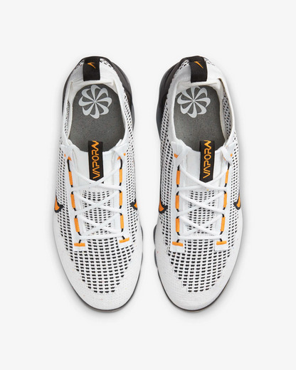 Nike Men's Air VaporMax 2021 Flyknit Shoes - White / Black / Anthracite / Kumquat - Shopsportive