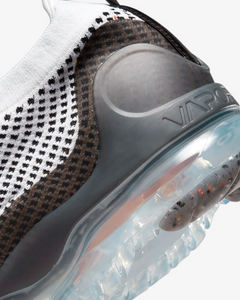 Nike Men's Air VaporMax 2021 Flyknit Shoes - White / Black / Anthracite / Kumquat Sportive