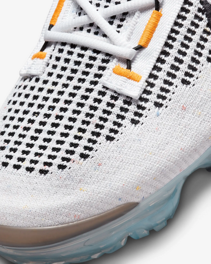 Nike Men's Air VaporMax 2021 Flyknit Shoes - White / Black / Anthracite / Kumquat - Shopsportive