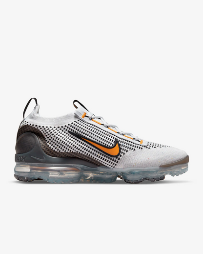 Nike Men's Air VaporMax 2021 Flyknit Shoes - White / Black / Anthracite / Kumquat - Shopsportive