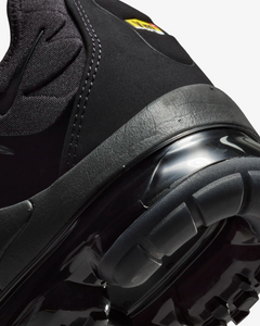 Nike Men's Air VaporMax Plus Shoes - Black / Dark Grey Sportive