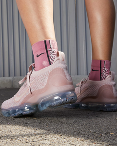 Nike Women's Air Vapormax 2021 Flyknit Shoes - Pink Oxford / Rose Whisper / Metallic Silver Sportive