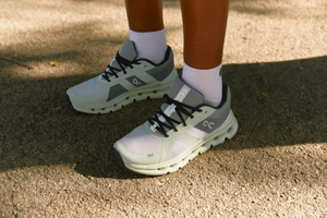 On Running Women's Cloudrunner Shoes - Frost / Aloe Sportive